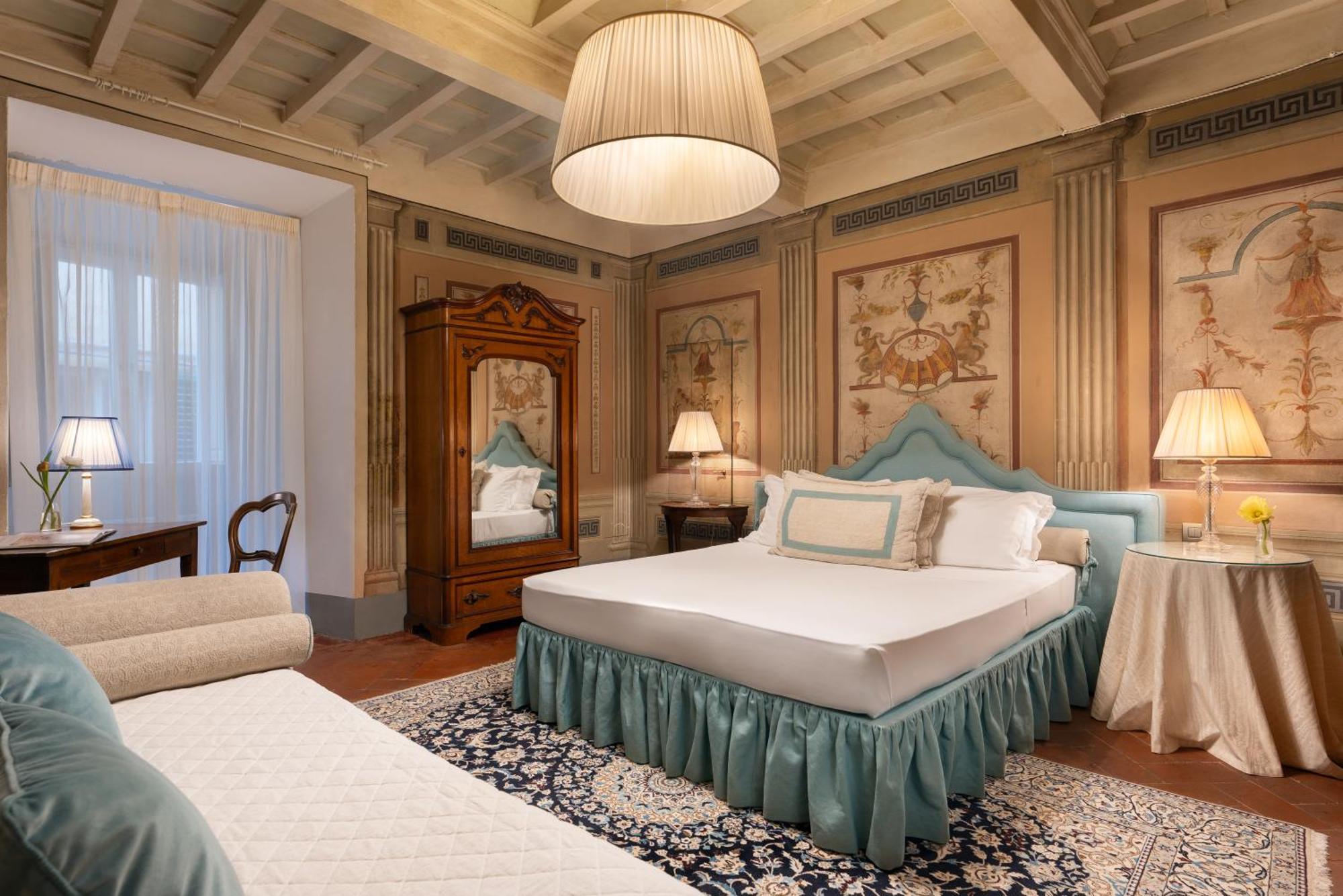 Piazza Pitti Palace - Residenza D'Epoca Bed & Breakfast Florence Exterior photo