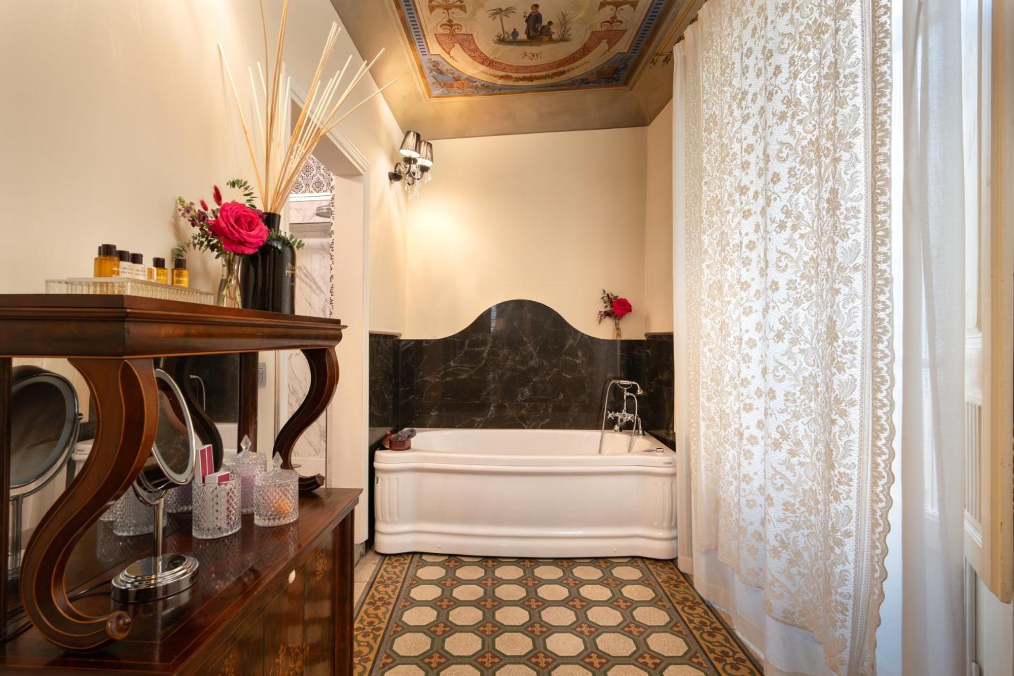 Piazza Pitti Palace - Residenza D'Epoca Bed & Breakfast Florence Exterior photo