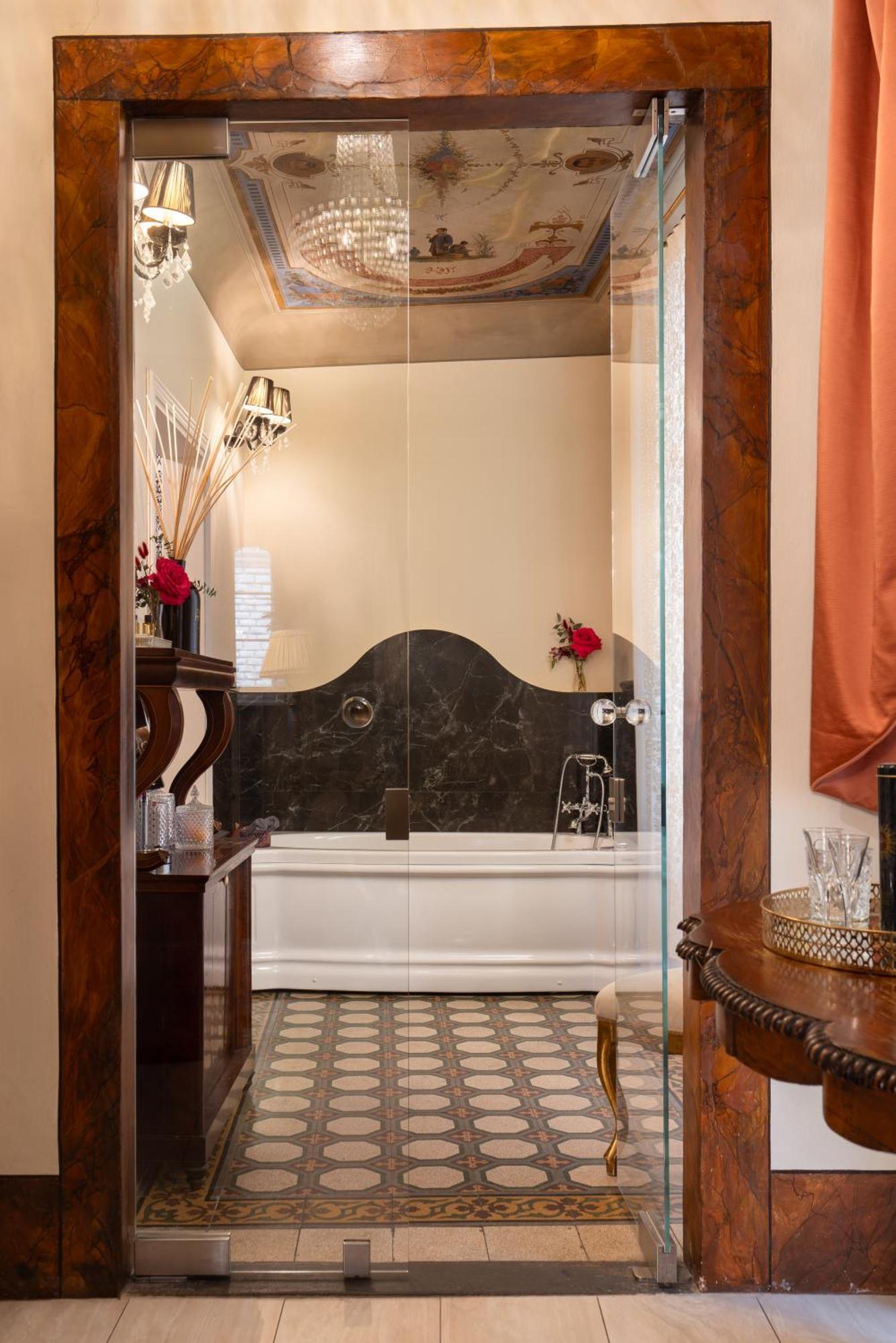 Piazza Pitti Palace - Residenza D'Epoca Bed & Breakfast Florence Exterior photo