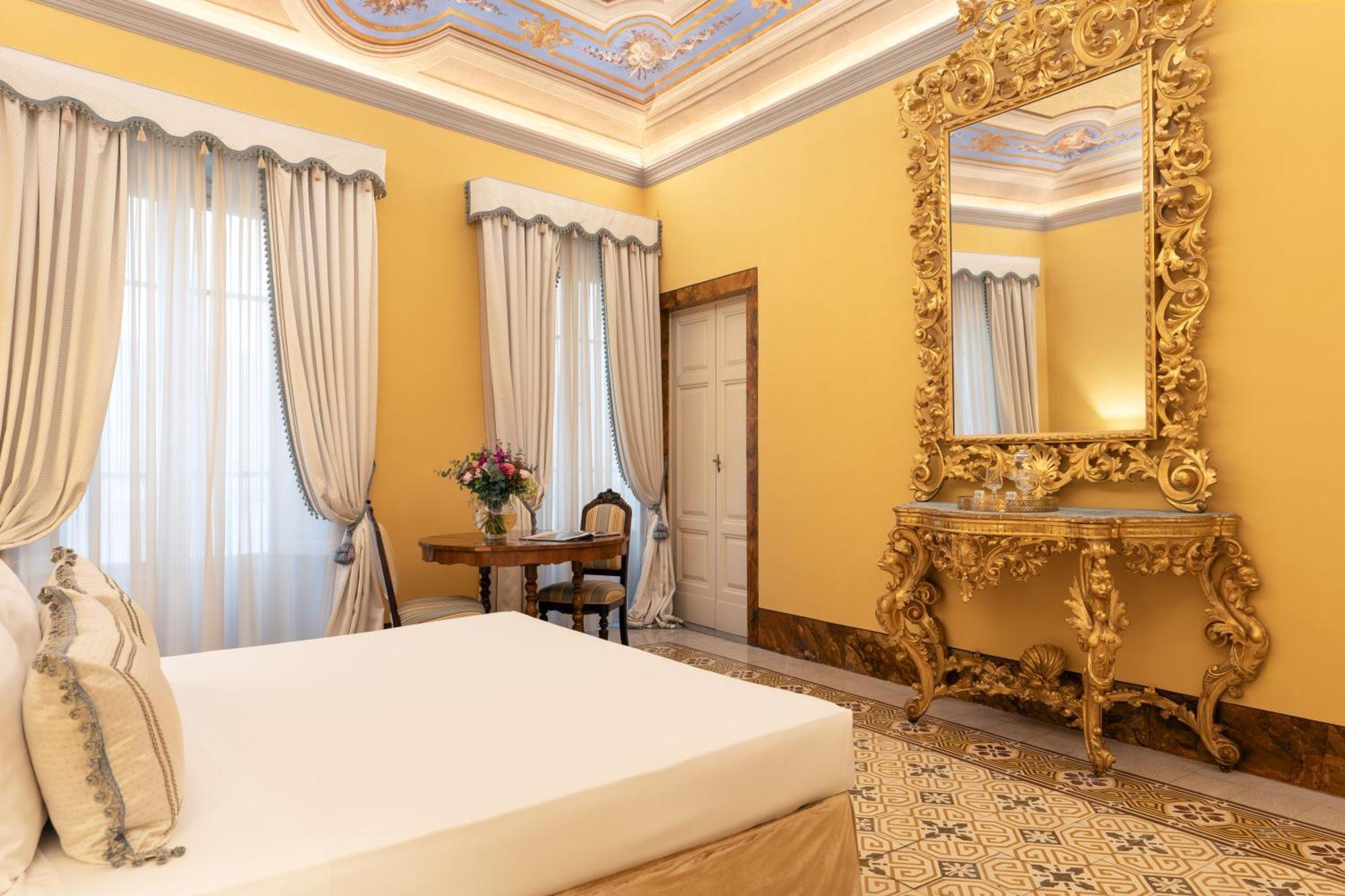 Piazza Pitti Palace - Residenza D'Epoca Bed & Breakfast Florence Exterior photo