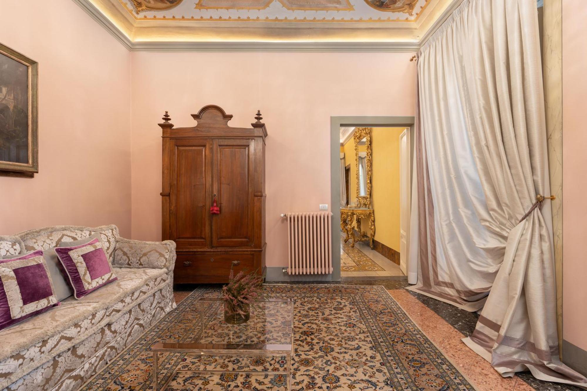 Piazza Pitti Palace - Residenza D'Epoca Bed & Breakfast Florence Exterior photo