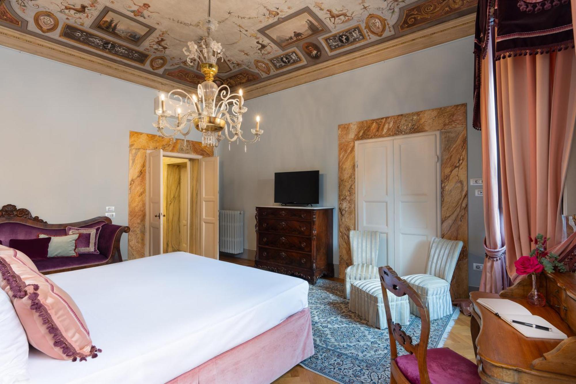 Piazza Pitti Palace - Residenza D'Epoca Bed & Breakfast Florence Exterior photo